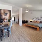 Casa Dani Private Studio'S, Tomar Alojamento de Acomodação e Pequeno-almoço 3*