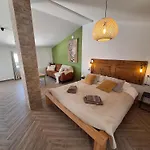Casa Dani Studio's, Tomar 住宿加早餐酒店
