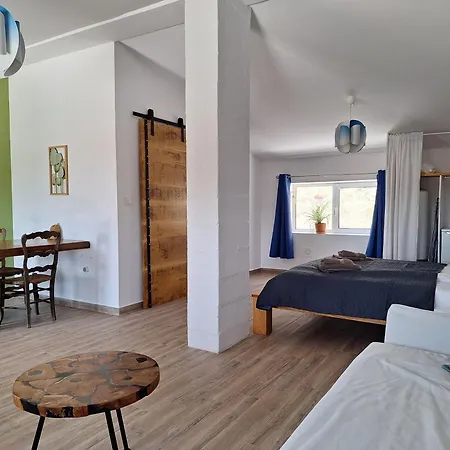 Alojamento de Acomodação e Pequeno-almoço Casa Dani Private Studio's, Tomar Carregueiros