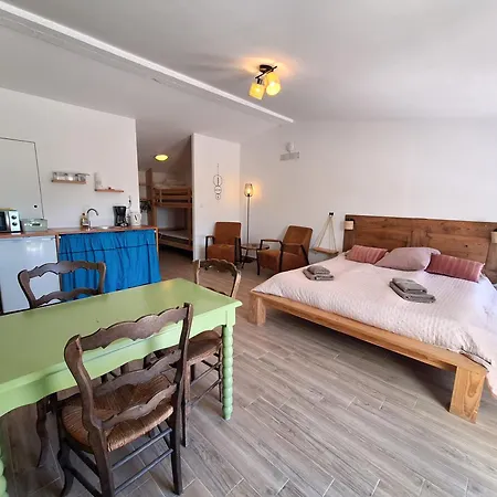 Casa Dani Studio's, Tomar Bed & Breakfast Carregueiros