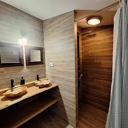 Alojamento de Acomodação e Pequeno-almoço Casa Dani Studio's, Tomar Carregueiros