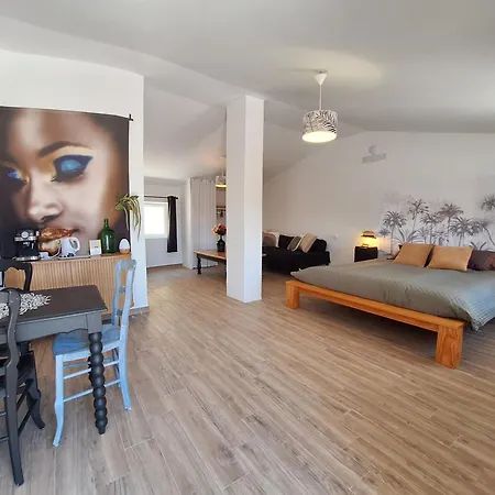 Casa Dani Private Studio's, Tomar Nocleg ze śniadaniem 3*