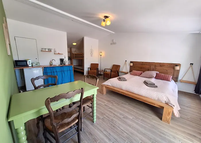 Casa Dani Studio's, Tomar Bed & Breakfast Carregueiros