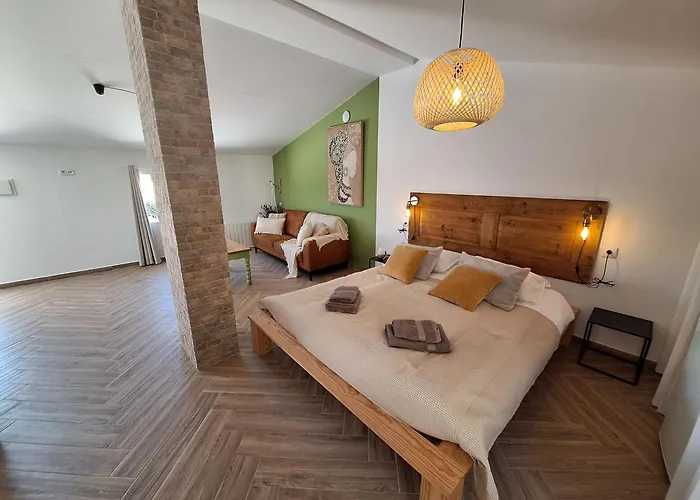 Casa Dani Studio's, Tomar Bed & Breakfast